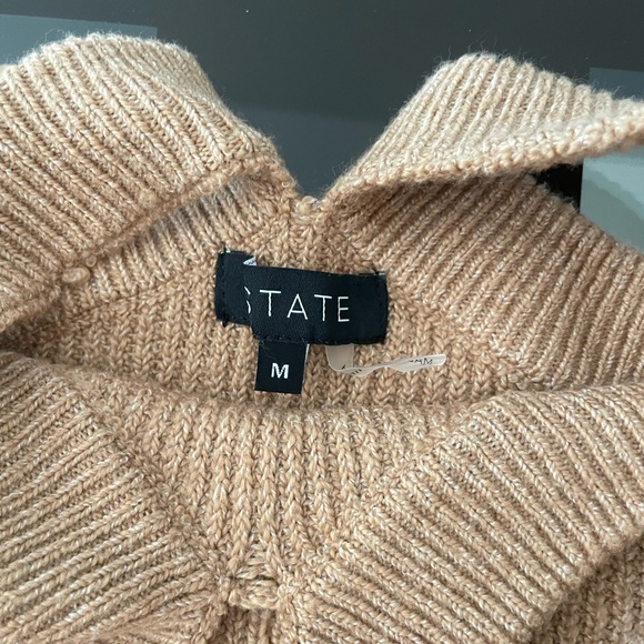 Aritzia sweater - Picture 3 of 9